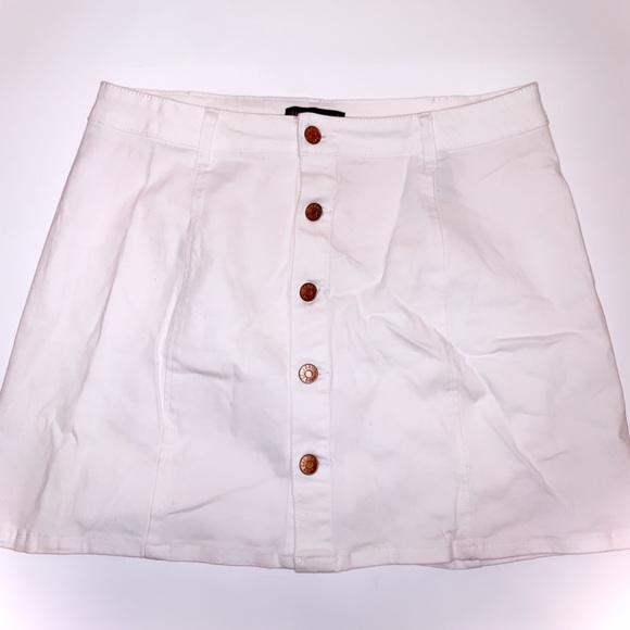 Celebrity Pink Dresses & Skirts - CELEBRITY PINK WHITE BUTTON DOWN SKIRT